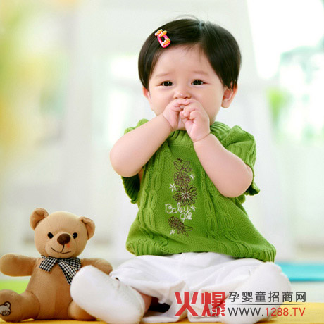 紅藍紫兒童攝影記錄寶寶珍貴的回憶