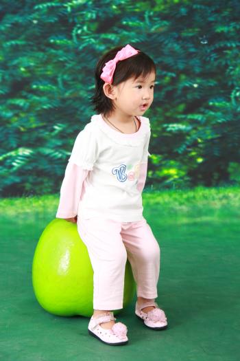 迪酷啦女童長(zhǎng)袖T恤