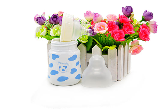 貝斯比幻彩瓷異形寬口自動(dòng)奶瓶藍(lán)色120ML