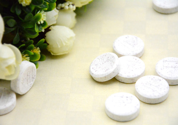 芊妮牛奶片-藍(lán)莓味.jpg 芊妮牛奶片-藍(lán)莓味.jpg