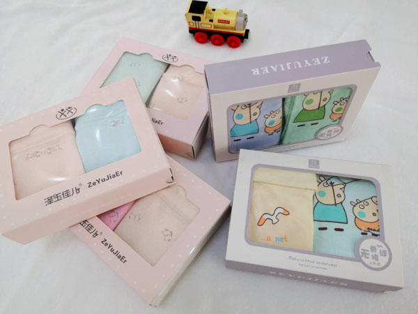澤玉佳兒兒童內(nèi)褲盒裝.jpg 澤玉佳兒兒童內(nèi)褲盒裝.jpg