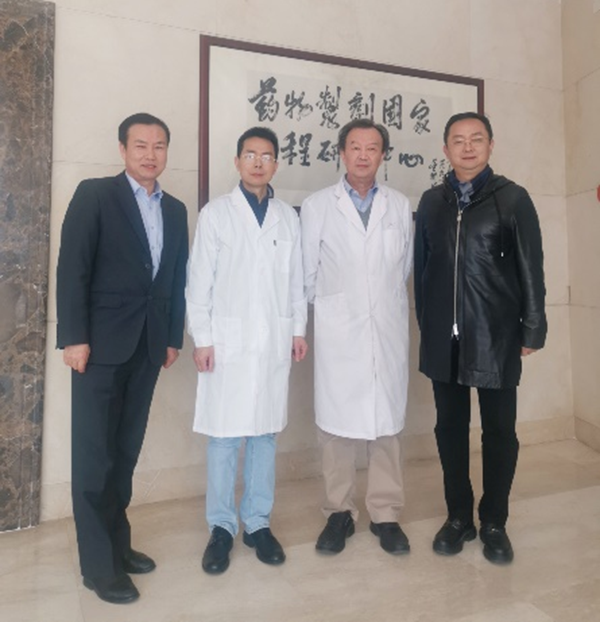 菲瑞生物總裁蔡孟杰與侯惠民院士進(jìn)行親切會(huì)談3.png 菲瑞生物總裁蔡孟杰與侯惠民院士進(jìn)行親切會(huì)談3.png