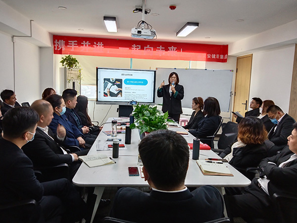 團(tuán)隊業(yè)績回顧.jpg 團(tuán)隊業(yè)績回顧.jpg