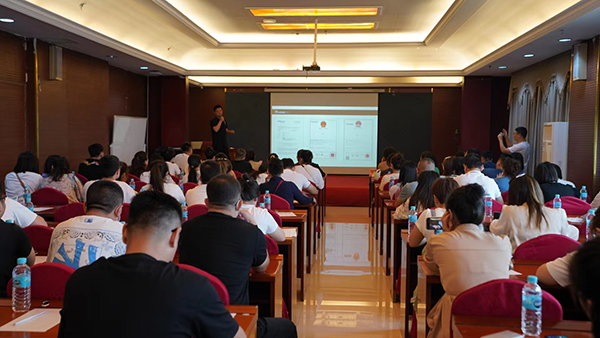 HomePro合普諾長白山游學(xué),與代理商共話新藍圖8.png HomePro合普諾長白山游學(xué),與代理商共話新藍圖8.png