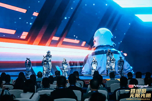 光明致優(yōu)小分子奶粉新品發(fā)布 (3).jpg 光明致優(yōu)小分子奶粉新品發(fā)布 (3).jpg