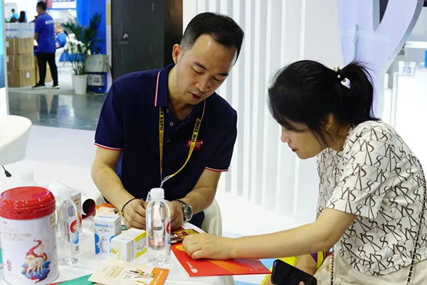 直擊展會(huì)現(xiàn)場2.jpg 直擊展會(huì)現(xiàn)場2.jpg