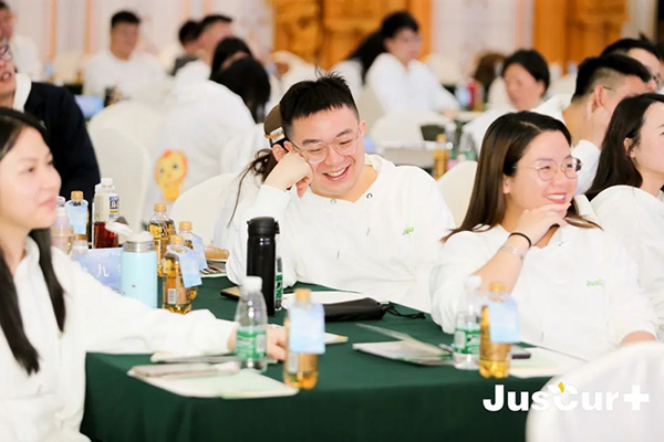 杰西佳JIBS自然營(yíng)養(yǎng)獅王計(jì)劃啟動(dòng)峰會(huì)9.jpg 杰西佳JIBS自然營(yíng)養(yǎng)獅王計(jì)劃啟動(dòng)峰會(huì)9.jpg