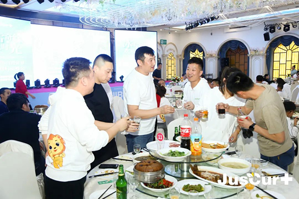 杰西佳JIBS自然營(yíng)養(yǎng)獅王計(jì)劃啟動(dòng)峰會(huì)12.jpg 杰西佳JIBS自然營(yíng)養(yǎng)獅王計(jì)劃啟動(dòng)峰會(huì)12.jpg